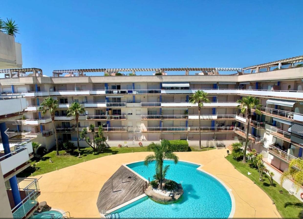 Superbe Appartement Avec Solarium Et Piscine Communautaire Rosas Exterior foto